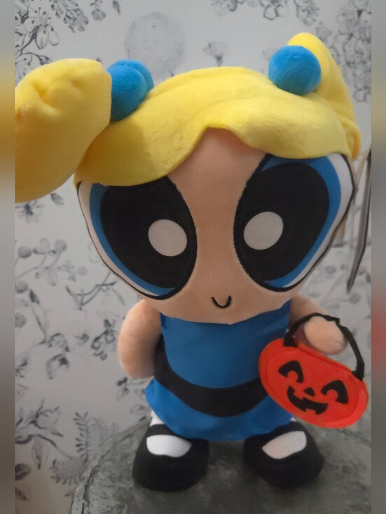 Warner Bros. Other - Bubbles Plush Animated with Pumpkin Treat Bag - Blue & Yellow
